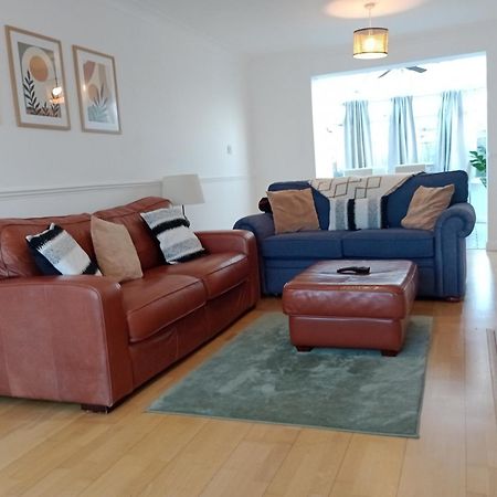 3Br House With Garden Near Bicester Village Bagian luar foto