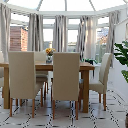3Br House With Garden Near Bicester Village Bagian luar foto