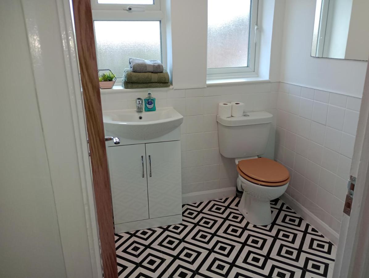 3Br House With Garden Near Bicester Village Bagian luar foto