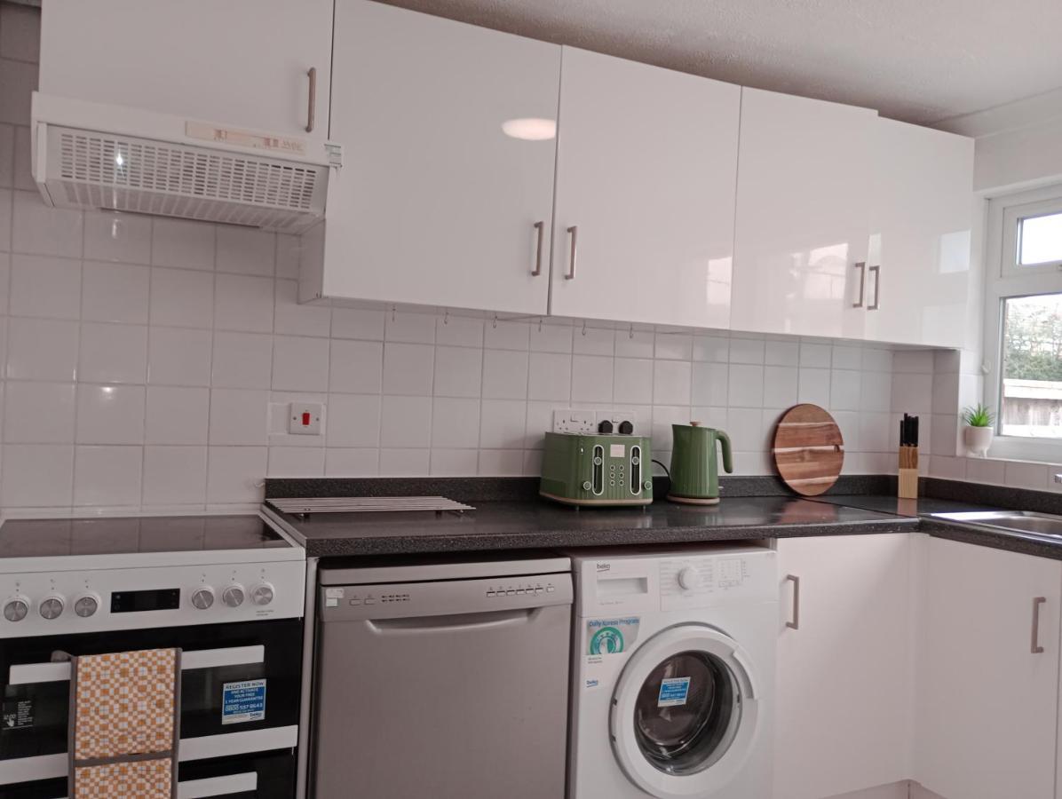 3Br House With Garden Near Bicester Village Bagian luar foto