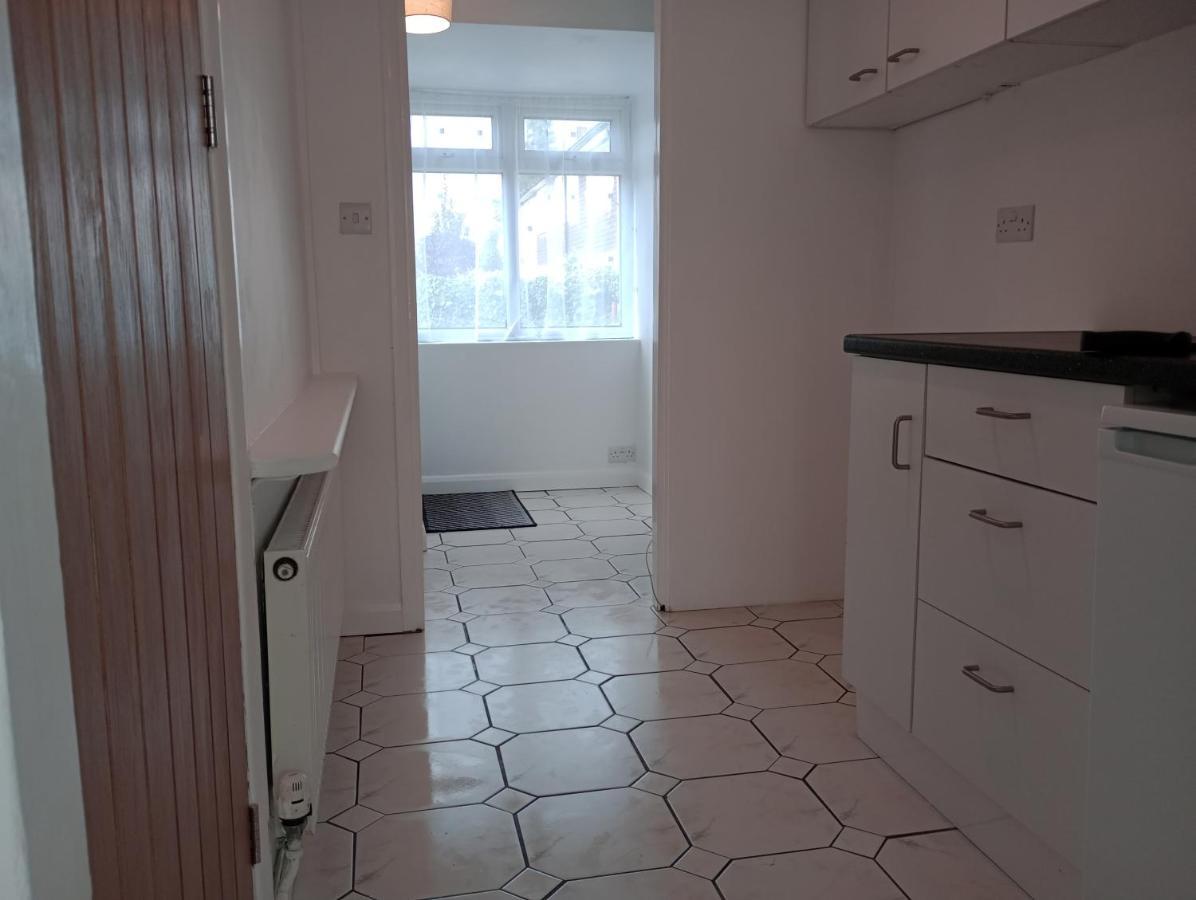 3Br House With Garden Near Bicester Village Bagian luar foto