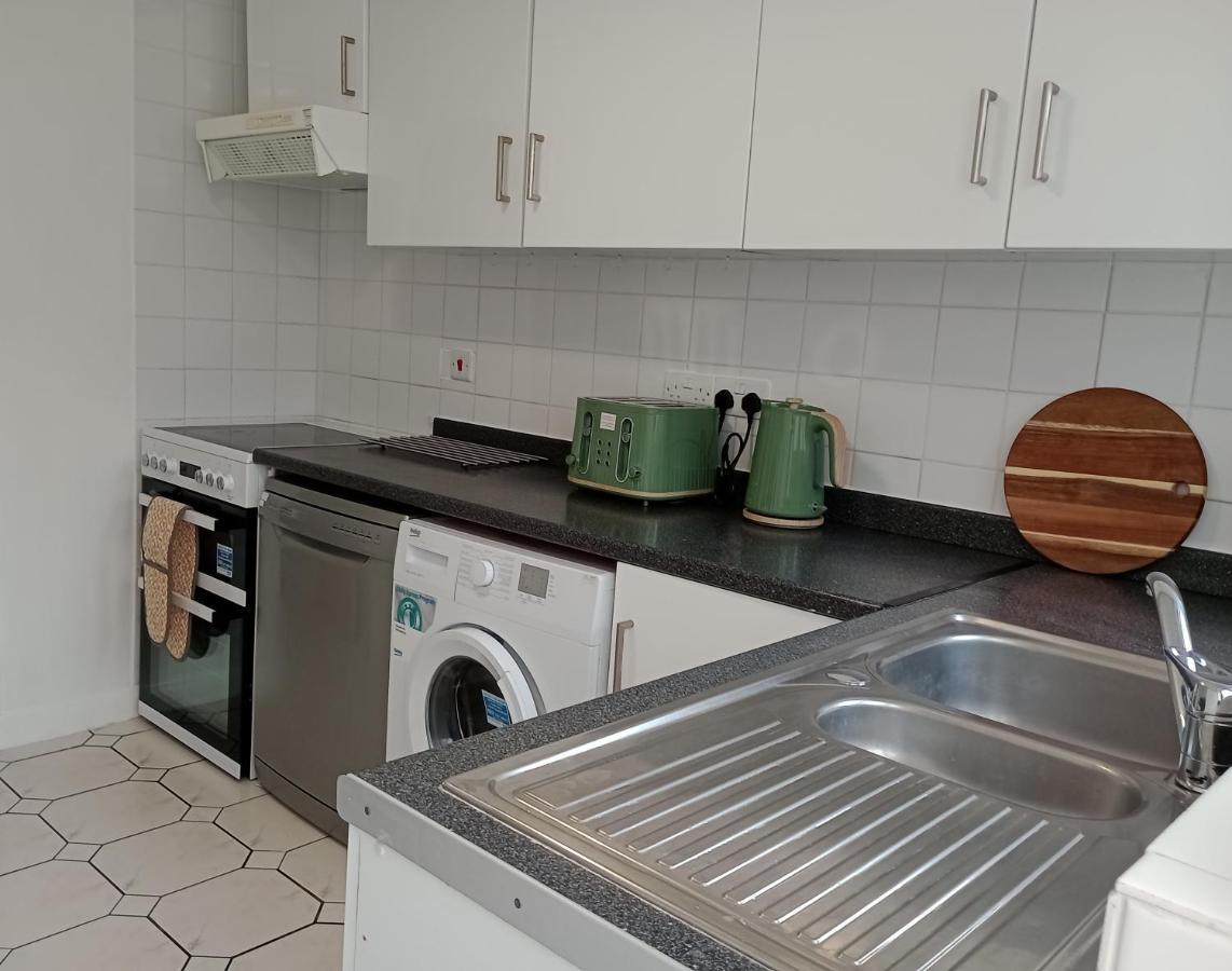 3Br House With Garden Near Bicester Village Bagian luar foto